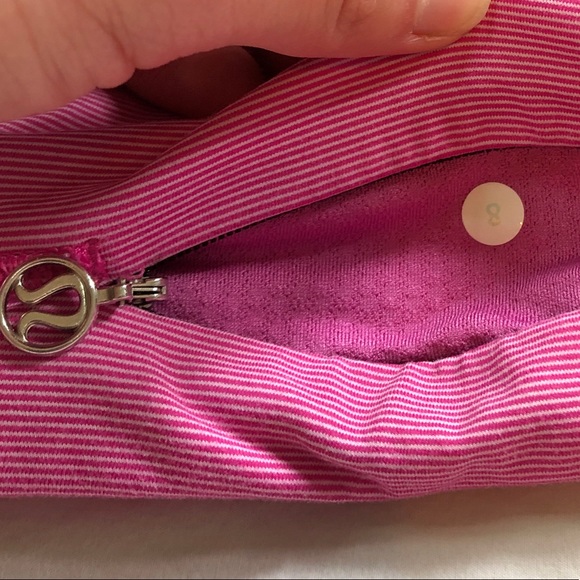 SOLD ❤️ Lululemon Run On Cropped Leggings - Picture 4 of 6